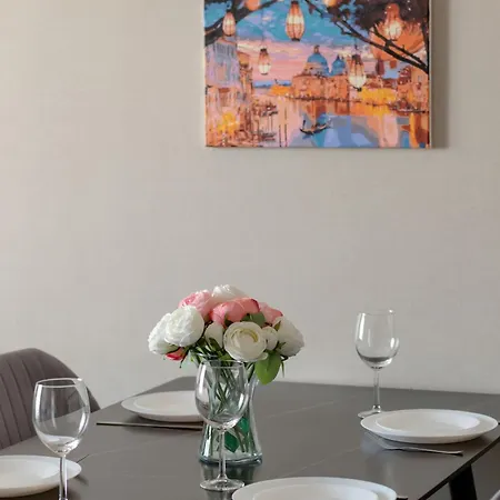Stylish Bel Mare E529 In With Balcony & Parking & Close To The By Renters Appartamento *