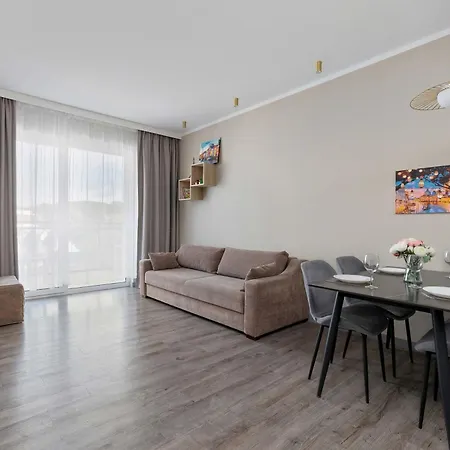 Stylish Bel Mare E529 In With Balcony & Parking & Close To The By Renters Appartamento Miedzyzdroje