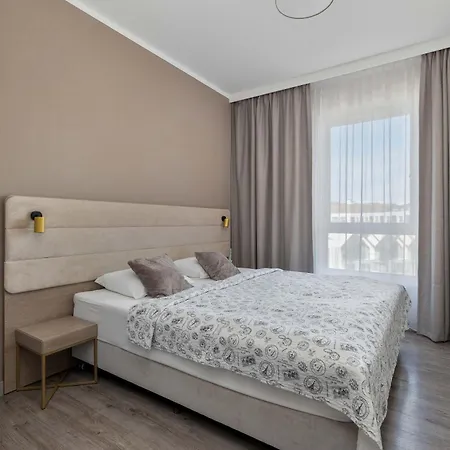 Stylish Bel Mare E529 In With Balcony & Parking & Close To The By Renters Appartement